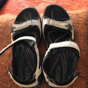 Ecco sandals/ beige/size 39/ very comfortable